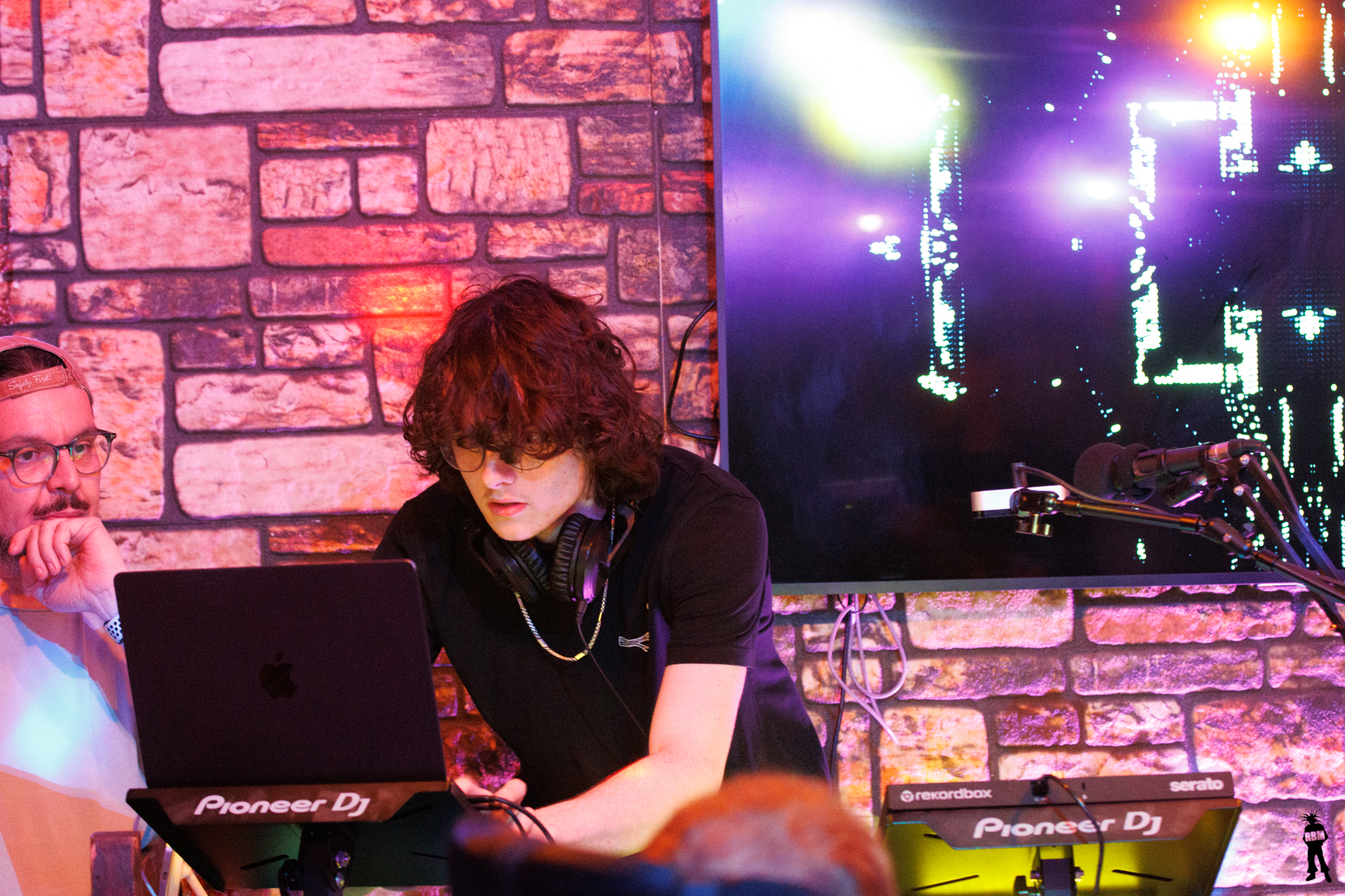 Swokey at the decks